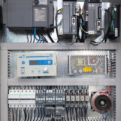 0.009-0.025mm 材料厚さ 電動駆動 アルミホイルスライター回転機