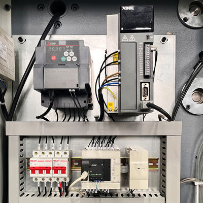 全自動 4 スピンドル クリップフィルム アルミホイールロール リローディングマシン